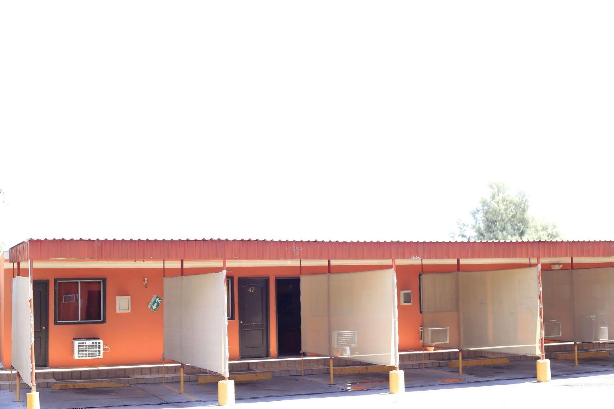Motel Las Fuentes Mexicali Eksteriør billede